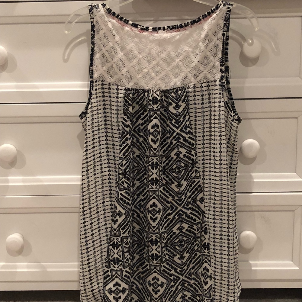 Patterned Tank Top - Picture 4 of 5
